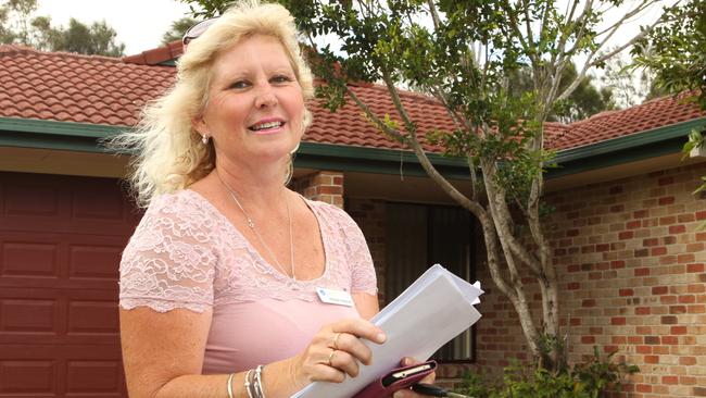 Hundreds applying for northern Gold Coast properties as renters