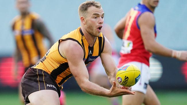 Tom Mitchell in action in Round 1.