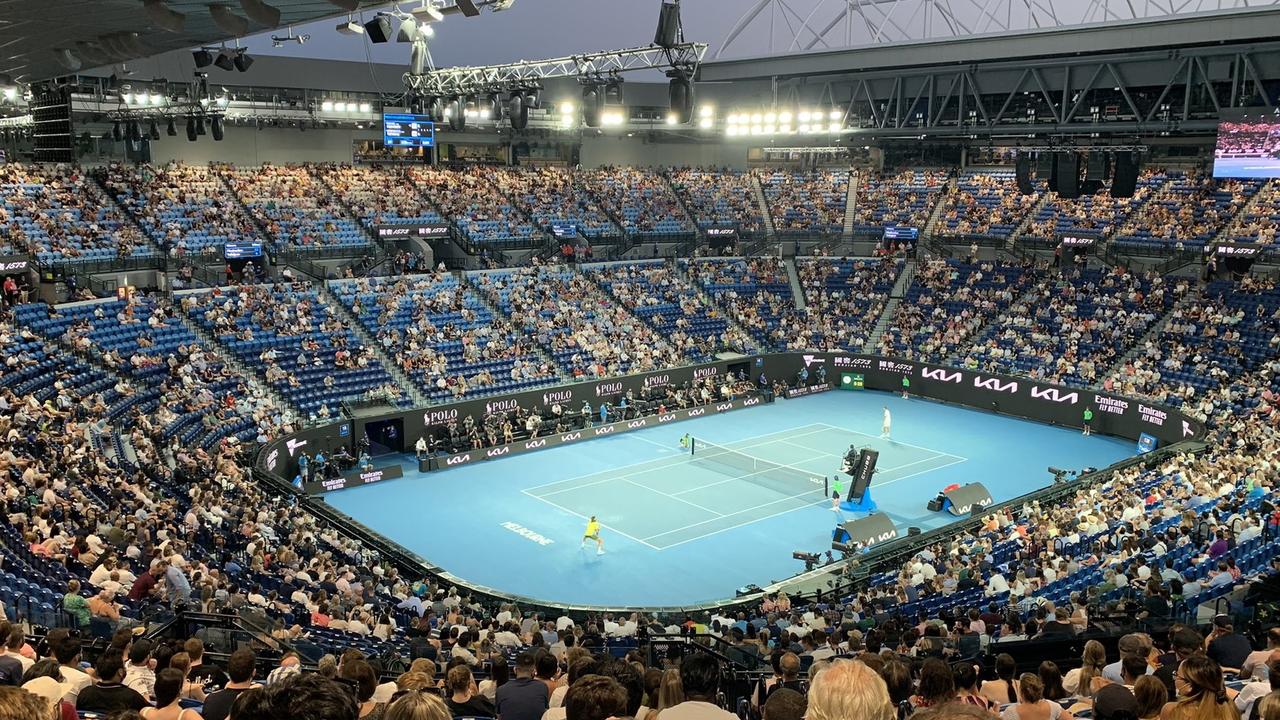 Slutning Grusom Brutal Australian Open 2021 result: Daniil Medvedev beats Stefanos Tsitsipas,  crowd boos, men's semi-final, tennis news | news.com.au — Australia's  leading news site