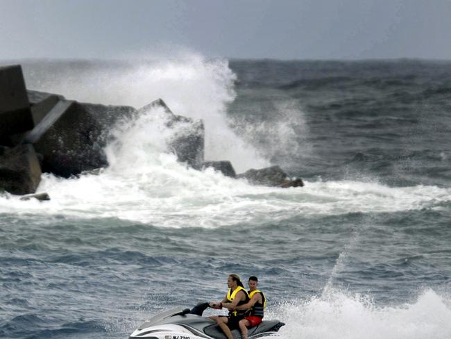 Rough seas at the Southport Seaway.