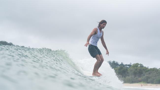 Joel Tudor is one of the greatest longboarders of all time but can afford not to wear a legrope in competition. Photo: Gleeson/WSL