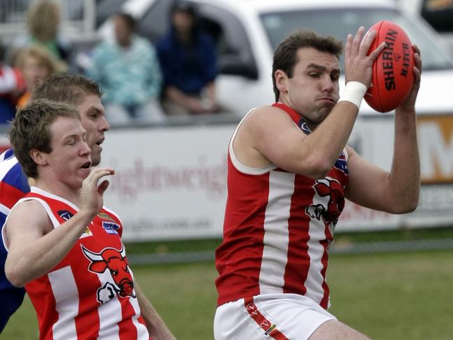 Luke Van Raay playing for Karingal against Mornington in 2008.