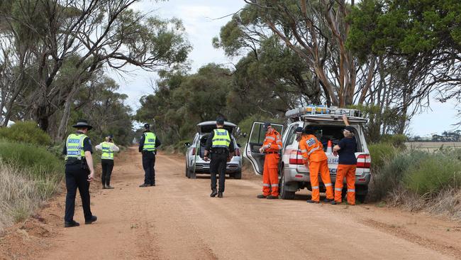 Major Crime Investigation Branch conducting a search on Watchba Rd, Owen, SA, in relation to the Michael Purse murder investigation. Picture: NCA / NewsWire Emma Brasier