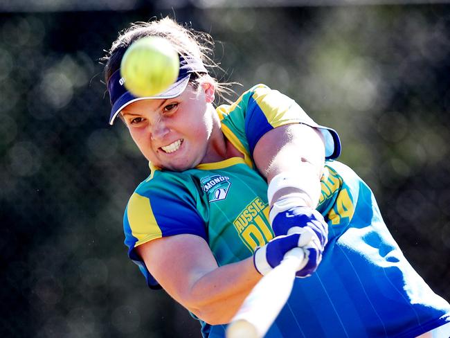 Mackenzie Walker 16yrs of Terrigal pictured Tuesday 16th July 2019.Mackenzie is a member of the Australian under-17 softball team and is a nominee for the Local Sports Star awards. (AAP Image/Sue Graham)