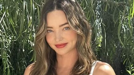 Australian supermodel Miranda Kerr has welcomed a son with husband Evan Spiegel.