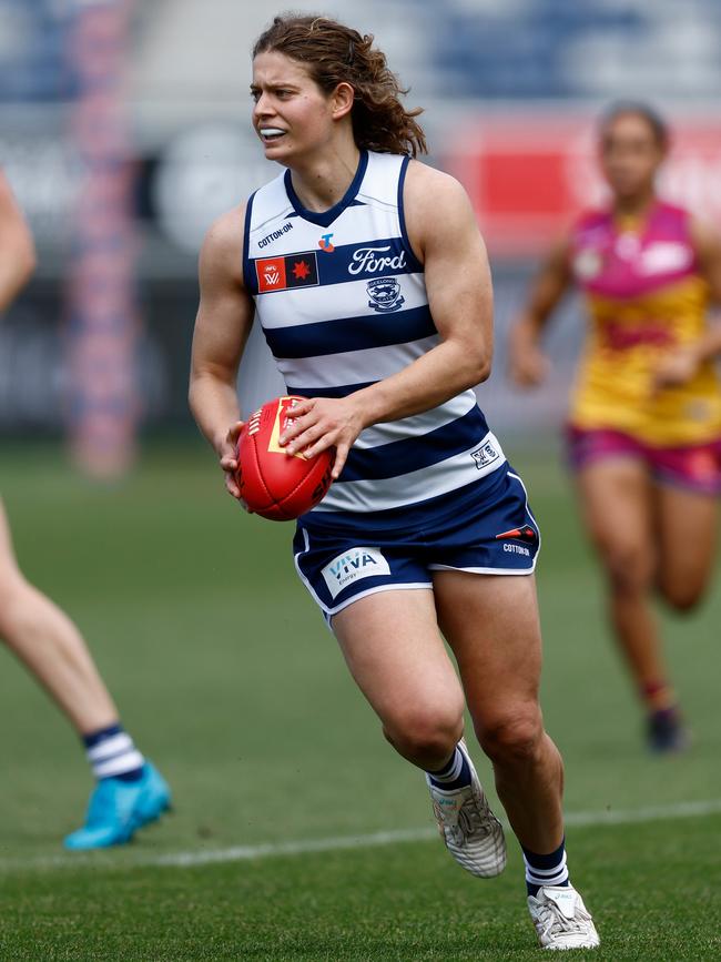 Geelong’s Nina Morrison breaks away with the Sherrin. Picture: Michael Willson/AFL Photos via Getty Images