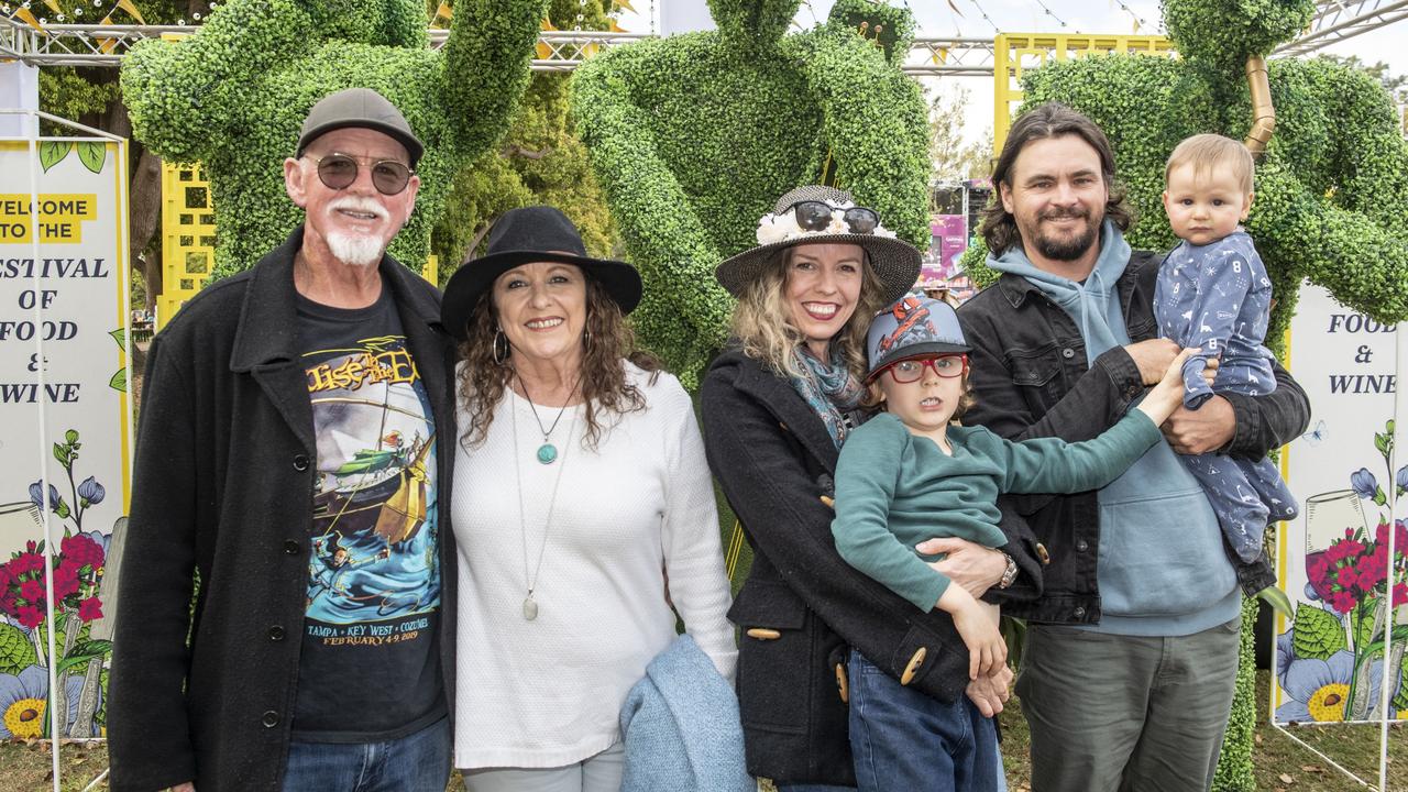 (from left) Michael Watts, Karen Watts, Teagan Watts, Quinn Gardiner, Luke Gardiner and Taj Gardiner. Festival of Food and Wine, Queens Park, Toowoomba Carnival of Flowers. Sunday, September 11, 2022. Picture: Nev Madsen.