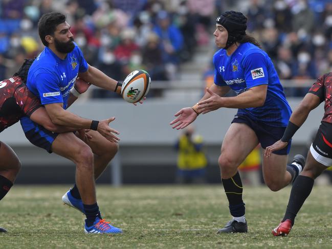 Dylan Riley (right) playing rugby for Panasonic Wild Knights in Japan. Picture: Koki Nagahama/Getty Images