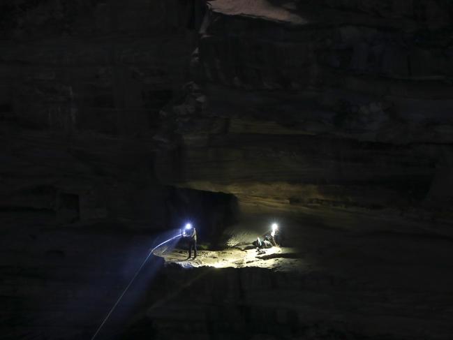 Operation to recover body of Sydney woman who died getting her photo taken on August 17. Picture by Damian Shaw