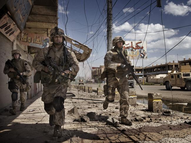 Battle of Ramadi escalates as US offers ground troops, helicopters to ...