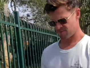 Elsa Pataky and Chris Hemsworth do canteen duty at Byron Bay Public School. Picture: ElsaPatakyConfidential