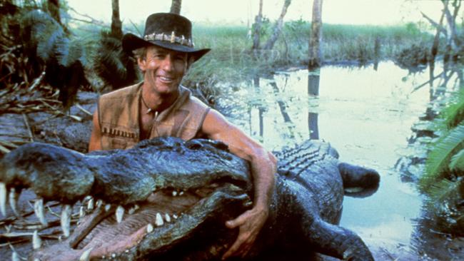 Paul Hogan stars in Crocodile Dundee, directed by Peter Faiman.