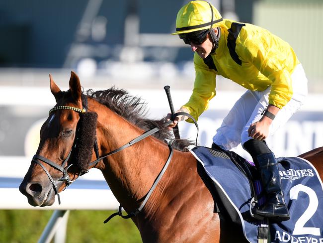 Addeybb made easy work of the heavy going at Randwick.