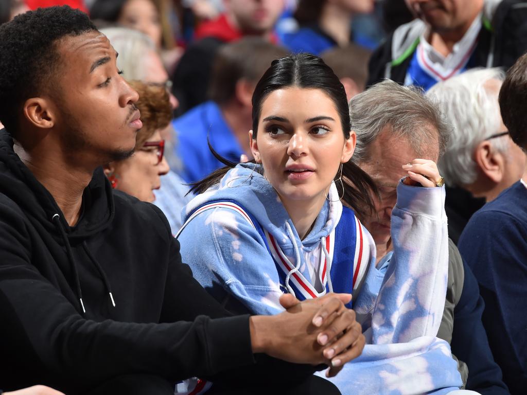 Kendall Jenner Wears Snake Earrings and Leather Pants to Ben Simmons'  Basketball Game