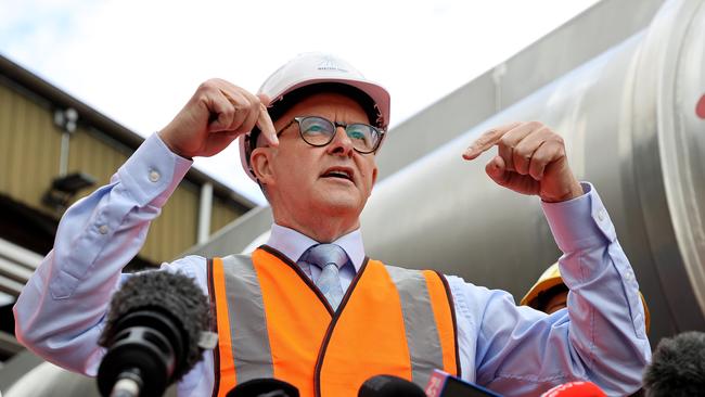 Anthony Albanese visits Manildra Shoalhaven Starches in Bomaderry. Picture: Toby Zerna