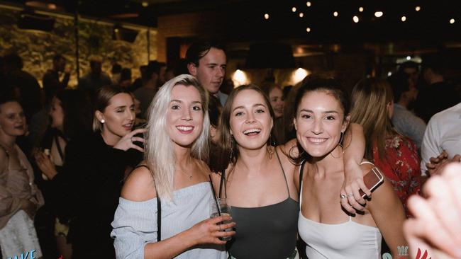 Photos of the Feathers Hotel in Burnside from 2017
