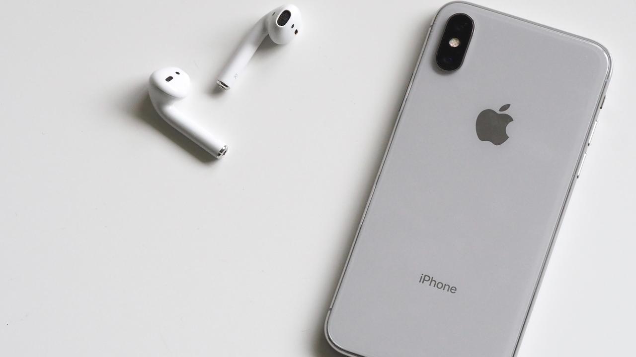 Take advantage of great deals on Apple tech. Image: Pexels