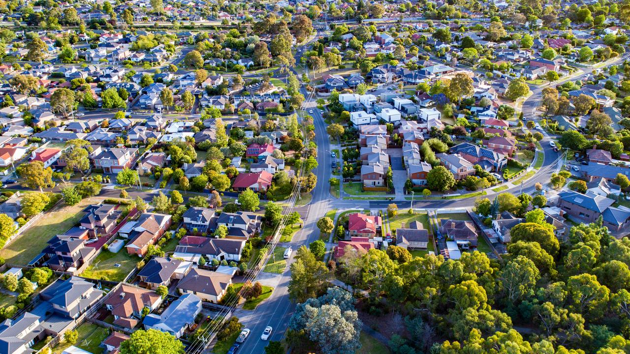 melbourne-property-prices-decrease-as-interest-rates-rise-news-au