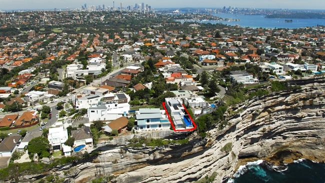 The Douglas Pde home is right on the dramatic cliff face in Dover Heights.