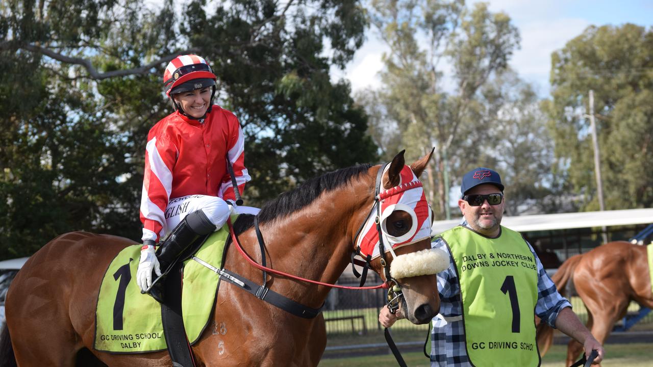 Hannah English riding Fury of the Storm for the Dalby Rugby Races Maiden Plate.