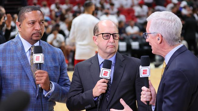 Mike Breen (right) will have two new co-commentators. (Photo by Michael Reaves/Getty Images)