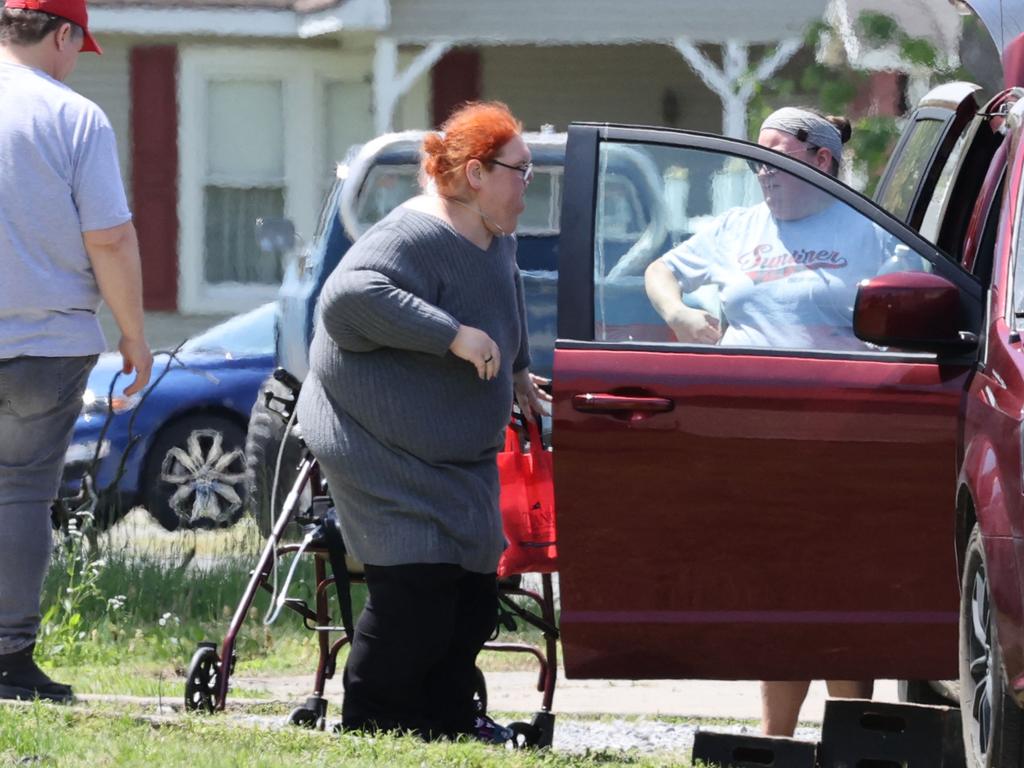 Slaton also did a spot of grocery shopping and stopped by a Starbucks drive-through. Picture: Mega Agency