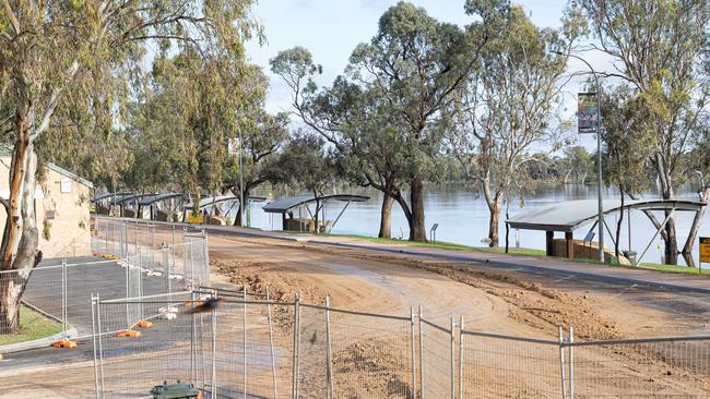 The levee construction at Waikerie in progress. Picture: Connie Little