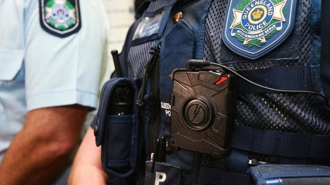 Queensland police officers are no not required to get the Covid vaccine.