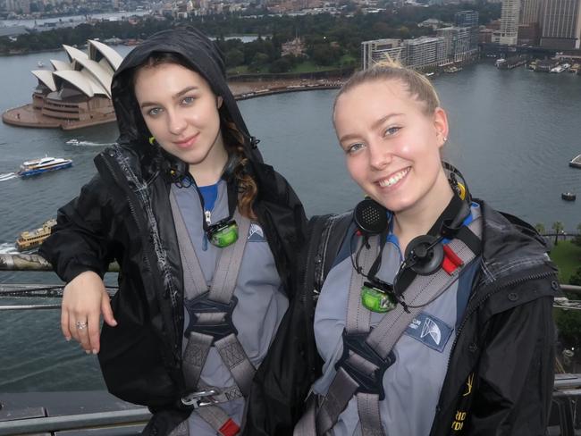 Ukrainian dancers Mariia Borsiak (left) and Vlada Makushina have been checking out Sydney’s sights.