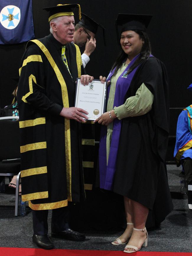 Lorie Domalaon graduated with a Master of Professional Accounting at the CQUniversity graduation ceremony in Bundaberg on December 14, 2023.