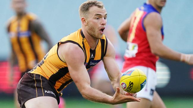 Tom Mitchell has an immediate impact in his first game in over 12 months.