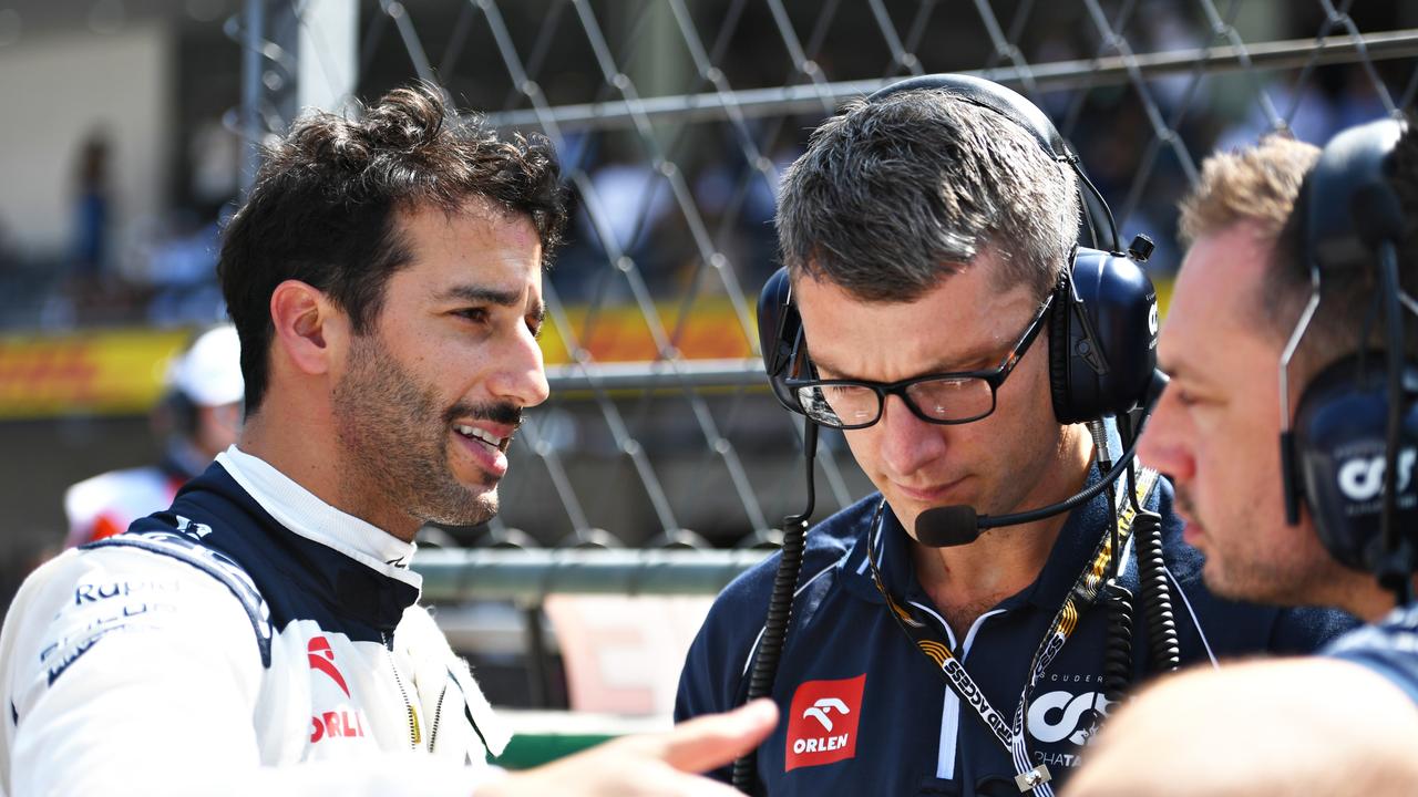 Mexico Grand Prix F News Daniel Ricciardo Pressures Red Bulls Sergio Perez With Strong