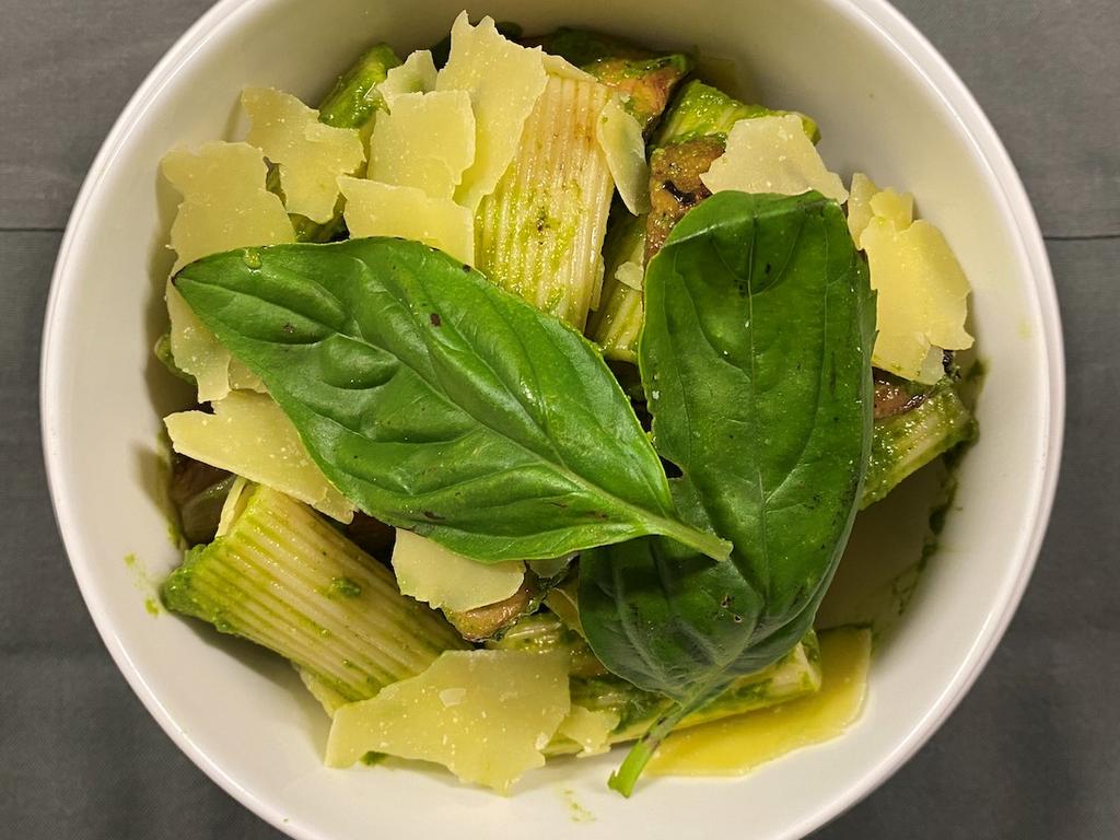 Rigatoni with oyster mushrooms, roasted eschalots, rocket and almond pesto. Picture: Qantas