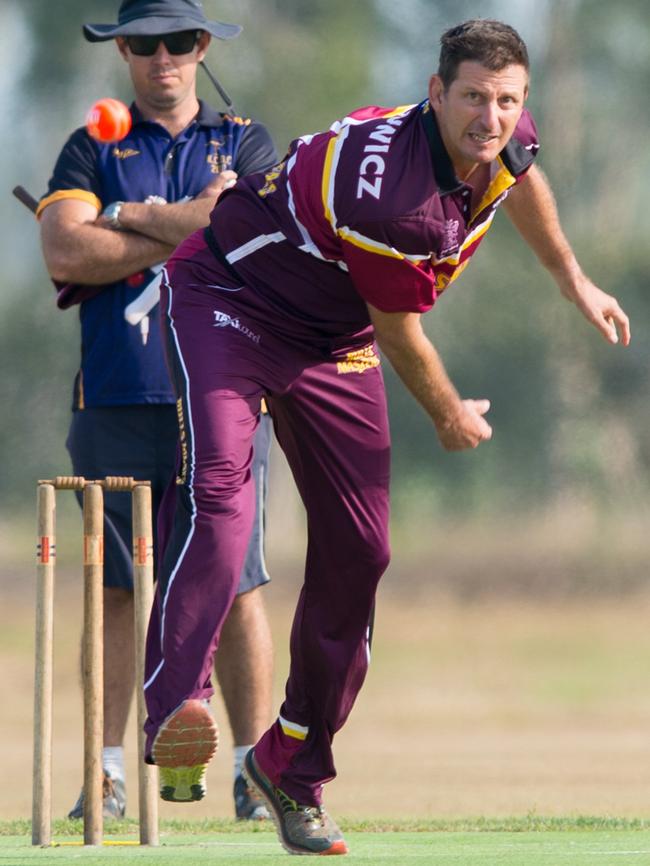 Michael Kasprowicz in action for the Bulls Masters.