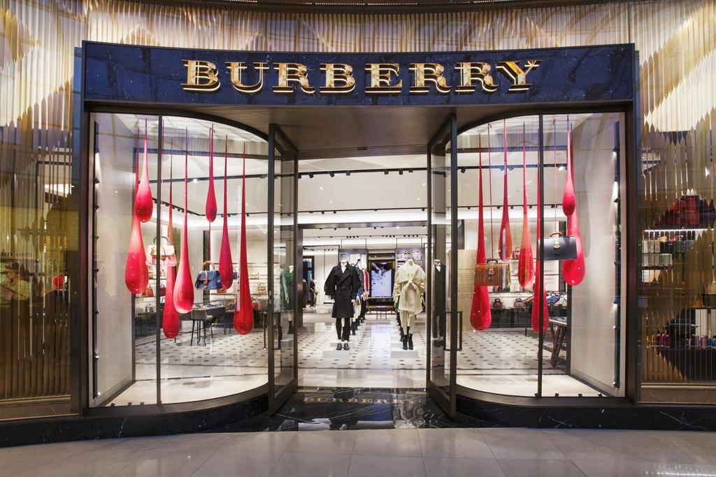 Arriba 67+ imagen burberry chadstone