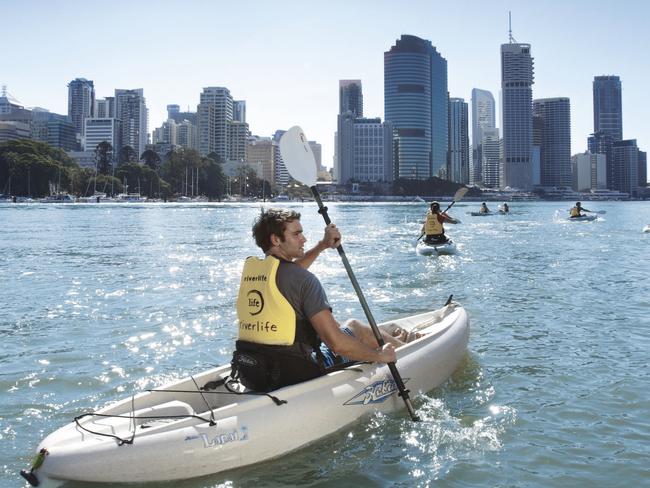 QWeekend Travel - Canoeing on river - Riverlife