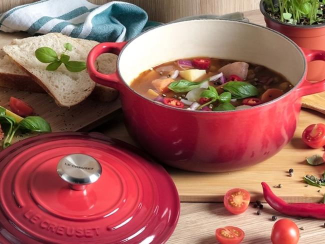 Le Creuset Signature Cast Iron Round French Oven. Picture: MyDeal.