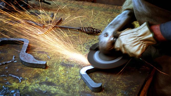 An angle grinder was used to try and break into a supermarket.