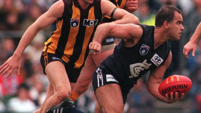 Carlton’s Greg Williams in action in 1997. He was one of the greats in the AFL. Picture: Colleen Petch