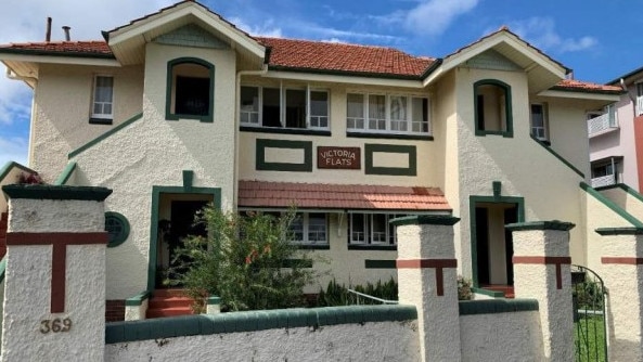 The landmark Victoria Flats on Gregory Tce.