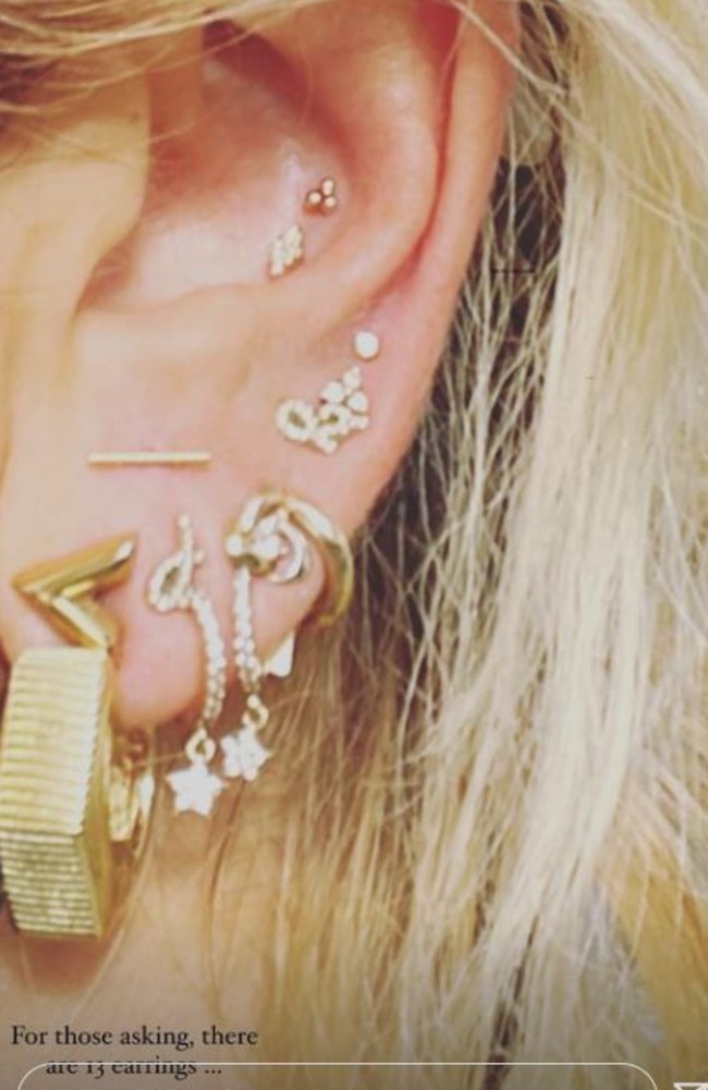 After followers asked how many gold accessories she has on her left earlobe, she revealed there’s 13. Picture: Instagram/Pipedwards