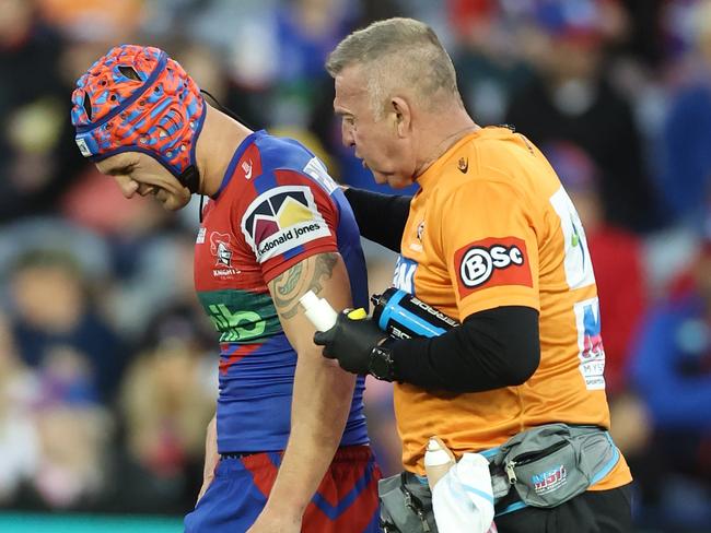 NEWCASTLE, AUSTRALIA - AUGUST 27: Kalyn Ponga of the Knights comes off after injury during the round 26 NRL match. between Newcastle Knights and Cronulla Sharks at McDonald Jones Stadium on August 27, 2023 in Newcastle, Australia. (Photo by Jenny Evans/Getty Images)