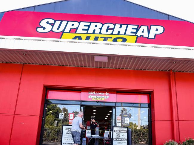 SYDNEY, AUSTRALIA - NewsWire Photos ,Aug 23, 2021: contact-free pick up only shopping in Blacktown , west of Sydney. Picture: NCA NewsWire / Flavio Brancaleone