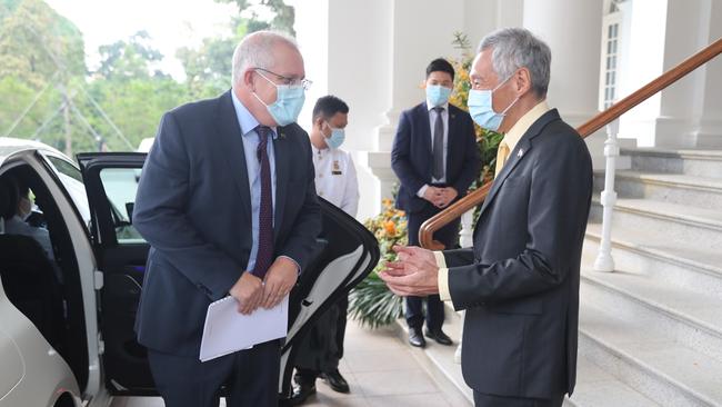 Scott Morrison meets Singapore Prime Minister Lee Hsien Loong on his way to the G7. Picture Adam Taylor/PMO