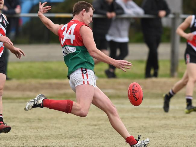 Peninsula FNL: First semi-final: Bonbeach v Pines at Chelsea Reserve. Pines #34 Beau Hendry. Picture: AAP/ Chris Eastman