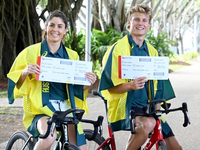 Relay gold the goal as Aussie triathlon team unveiled