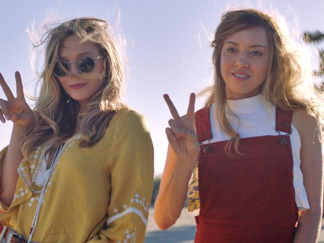 Elizabeth Olsen and Aubrey Plaza in Ingrid Goes West