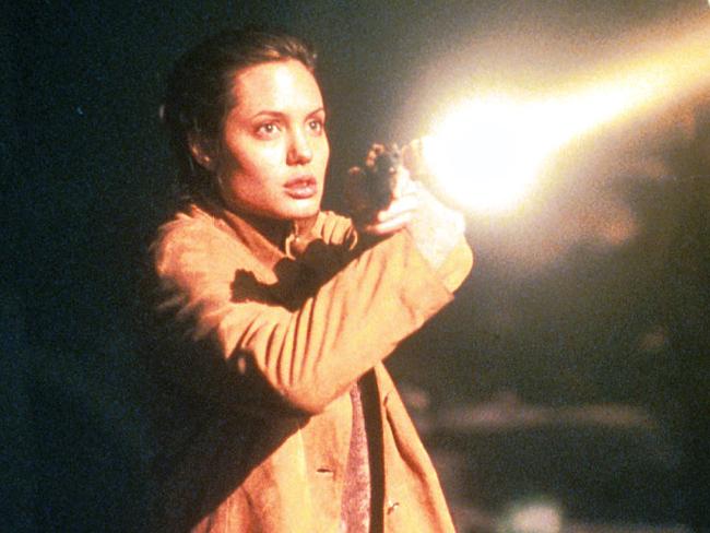 Actor Angeline Jolie in scene from film "The Bone Collector". /Films/Bone/Collector