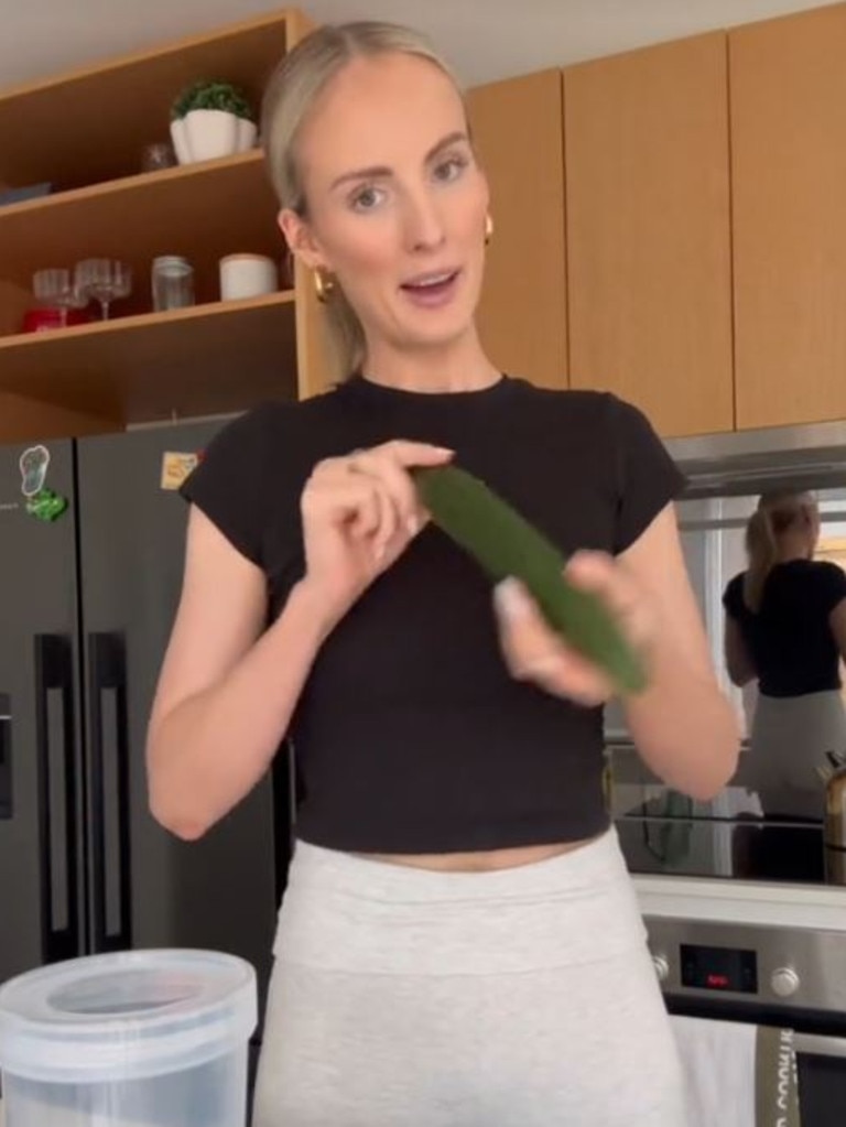 A Gold Coast influencer has shared a warning over the viral cucumber salad trend that millions are obsessed with. Picture: TikTok/BecHardgrave