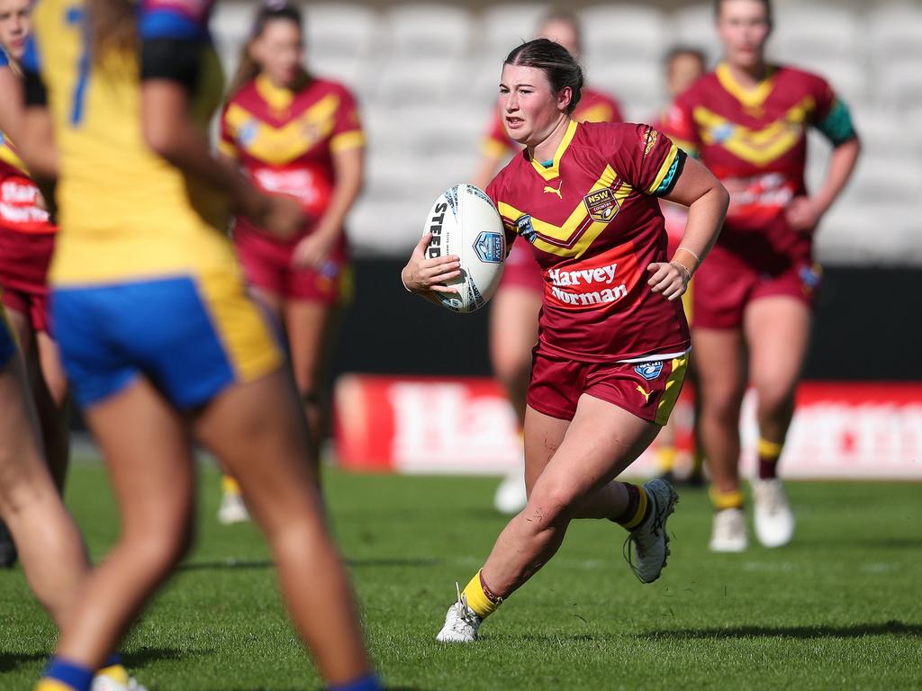 Kayla Fleming in action for Country U19s. Picture: Bryden Sharp/NSWRL